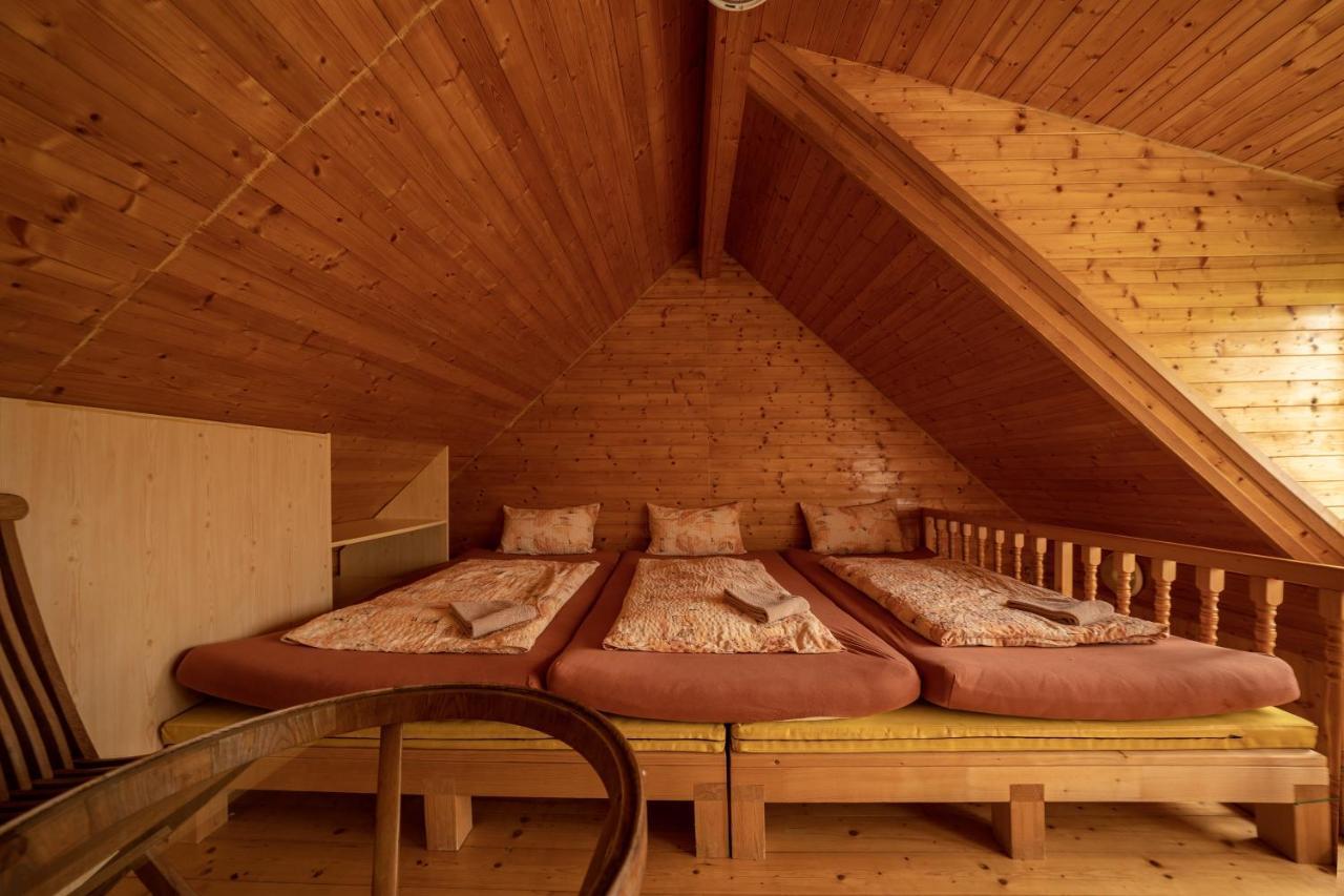 Strazne Chalet エクステリア 写真