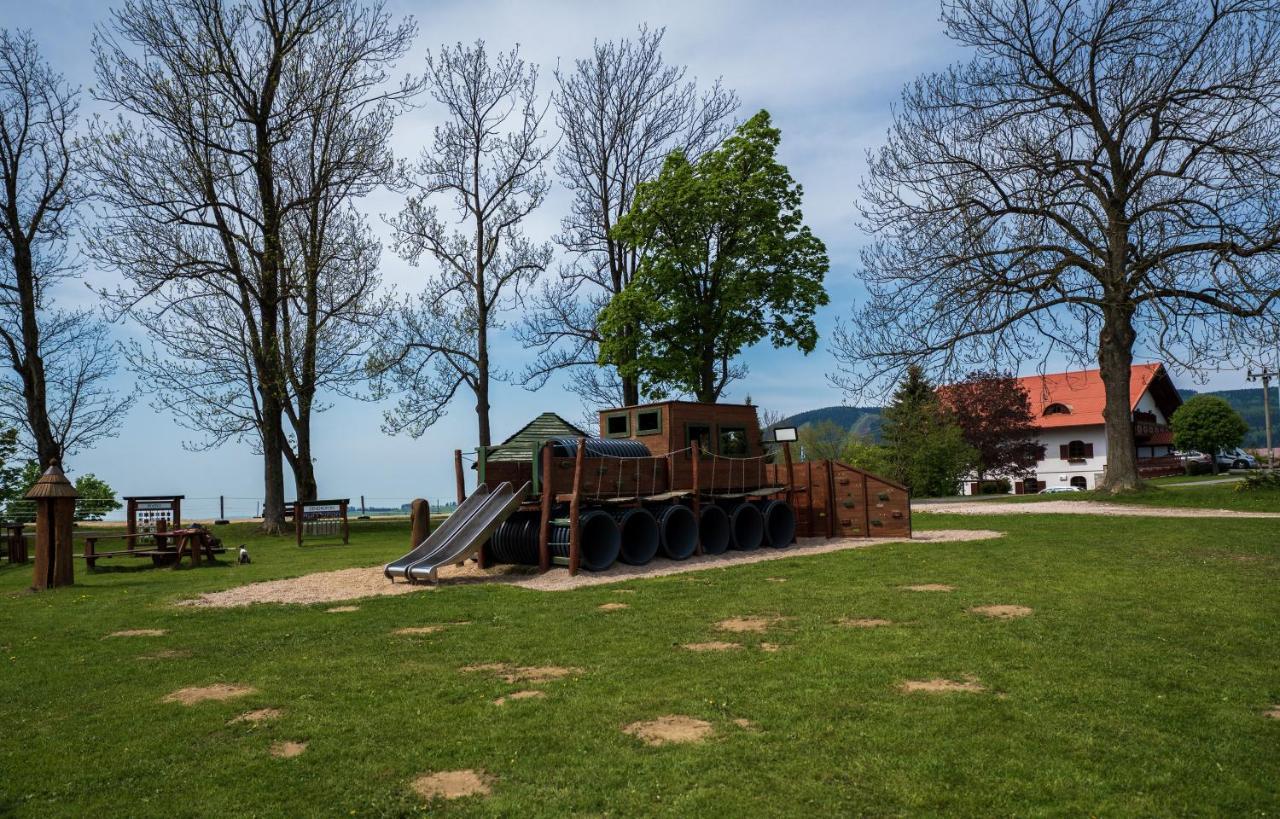 Strazne Chalet エクステリア 写真